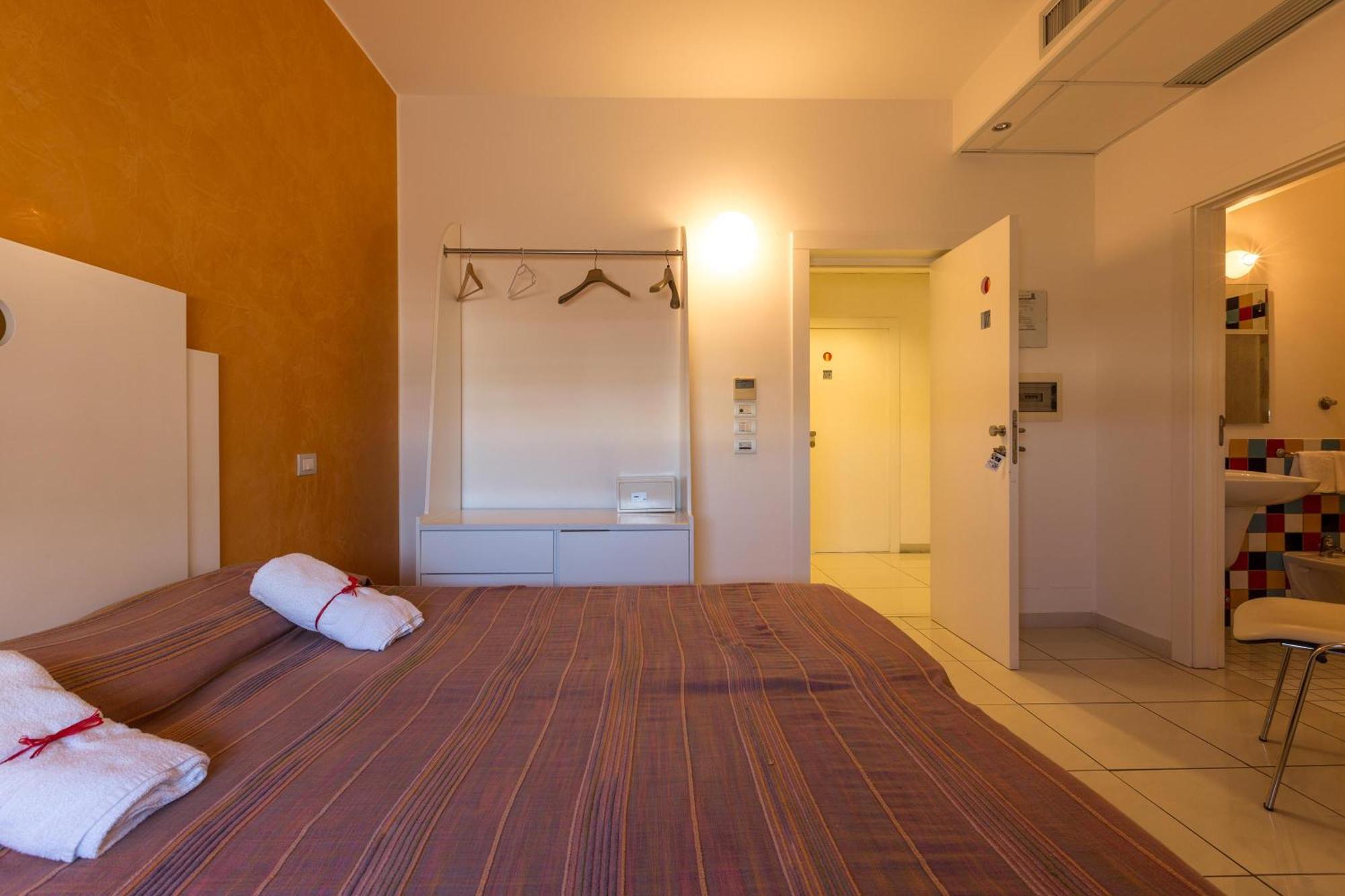 Silver Hotel Matino Rum bild